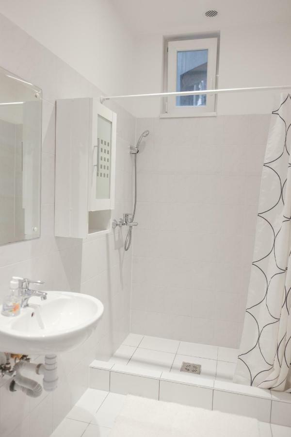 Jozsef Krt 3Br - Near Corvin Apartment บูดาเปสต์ ภายนอก รูปภาพ